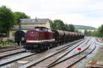 Der Arbeitszug mit 202 646-6 der DB Erzgebirgsbahn am 28.05.09 kurz vor der Abfahrt nach Markersbach im Bahnhof Schlettau.