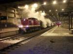 112 565 mit dem Sonderzug von berlin macht Dampf im Chemnitzer Hbf. 27.11.2010