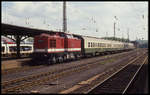 112594 wartet hier am 7.6.1991 um 16.08 Uhr mit einer Personenzug Garnitur im Bahnhof Glauchau.