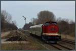 112 565-7 erreicht am 02.03.2019 mit ihrem Sonderzug 74324 Biendorf und passiert dabei die alte Ladestraße und das Blocksignal A.