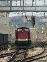 Hier ein Sichtungsbild aus Chemnitz Hbf: 112 326 wartet auf die Ausfahrt in Richtung Chemnitz Sd. Dort wird sie einen Schotterzug bernehmen.
Datum: 12.04.2008