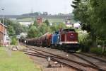 204 013-3 der PRESS und 202 646-6 der DB Erzgebirgsbahn am 28.05.09 im Bahnhof Markersbach. Der Zug besteht aus 20 Selbstentladewagen und ist fr die Bahnhofsgleise schon zu lang. 