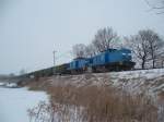 204 010 6 + 204 013 3 der Pressnitztalbahn zwischen Altenburg und Nobitz an einem Wintermorgen (07.03.2005).