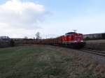 202 597-1, 202 738-1 und Schublok 202 240-8 waren am 24.03.14 mit einem Holzzug von Saalfeld nach Friesau unterwegs. Hier zusehen in Oberlemnitz.