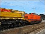 V160.2 der Havellndischen Eisenbahn als Bauzuglok durchfhrt den Bf Lutherstadt Wittenberg am 06.03.07.