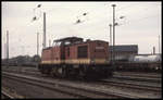 202428 am 9.10.1992 um 15.19 Uhr im Bahnhof Arnstadt.