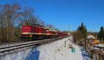 Kurzer Winter an der Bahnstrecke mit Press 202 347 und 118 757 an der Einfahrt in Plauen am 30.03.2020 auf dem Weg zur Baustelle nach Mehltheuer.
