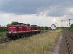 Zwei Lokomotiven der BR V 100 im Bahnhof von Blumenberg am 26.08.2013