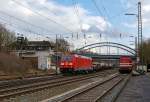   Die 185 386-0 (91 80 6185 386-0 D-DB) der DB Schenker Rail Deutschland AG verlässt mit ihrem gem.