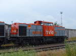hvle V160.5 (92 80 1203 143-3 D-HVLE) am 01.07.2017 beim pausieren in Kölleda.