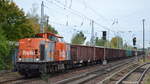 hvle mit  V160.6  (NVR:  92 80 1203 144-1 D-HVLE ) und einem Ganzzug offener Drehgestell-Güterwagen (leer) am 04.10.21 Berlin Hirschgarten.