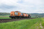203 122-1 u.203 156-5 als Bauzug bei Reilos am 04.05.2022.