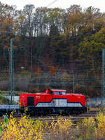 Die an die Spitzke Logistik GmbH vermietete 203 127-6  Frankfurt am Main  (92 80 1203 127-6 D-ALS) der ALS - ALSTOM Lokomotiven Service GmbH (Stendal) mit einem Res-Wagen am 13 November 2025 im Rbf