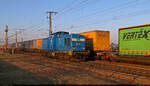 203 350-4 (204 005-3 | 202 350-5 | 112 350-4 | 110 350-6 | DR V 100.1) brummt als Tfzf über die Leipziger Chaussee (B 6) in Halle (Saale) Richtung Abzweig Thüringer Bahn.

🧰 Eisenbahn-Bau- und Betriebsgesellschaft Pressnitztalbahn mbH (PRESS)
🕓 21.3.2025 | 17:45 Uhr