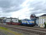 Hamburger Rail Service GmbH, D&D 1701 mit einem Schienenzug in Gera am 5.7.2026. Standort Bahnsteig 3