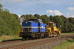 Mit einer SSP 110 der DB Bahnbau am Haken rollte 203 131 der Rhenus Rail am 08.09.26 durch J�trichau Richtung Magdeburg.