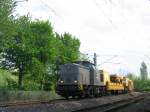 V 203-03 mit Bauzug am 05.05.2008 am Km 28,190