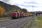 Zwei V100 Ost der BBL Logistic Lok 20 und Lok 19 mit einem Bauzug der Schweer Bau im Filstal auf dem Weg Ri.Stuttgart.Durchfahrt Gingen/Fils am 4.11.2010
