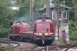 EfW 203 und 211 051 verlassen am 16.6.12 Dsseldorf-Rath.
