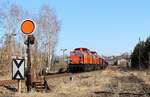 203 383 und 203 405 (SWT) fuhren am 25.02.18 einen Sonderschrottzug von Cheb/Tschechien nach Könitz durch Pößneck oberer Bahnhof.