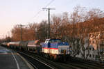 Am Abend des 10. Februar 2012 begegnete mir 203 764 (damals für Chemion im Einsatz) im Bahnhof Köln Süd im Abendlicht.