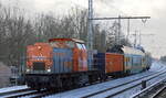 Havelländische Eisenbahn AG, Berlin-Spandau mit  V 160.7  [NVR-Nummer: 92 80 1203 150-8 D-HVLE] und einem Überführungszug mit einem ODEG-Kiss Triebkopf  ET 445.104  Richtung Eberswalde