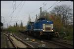 V100 SP-004 mit V100 XX-xxx bei der Abfahrt mit einem Gz. aus Krefeld Hbf