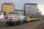 Strabag 203 841 am 26.3.14 mit vier Res Wagen in Düsseldorf-Rath.