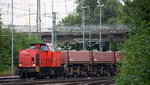 203 111-0  EBM Cargo kommt aus Richtung Aachen-Hbf mit einem Schotterzug aus Stolberg-Rheinland(Hbf) nach Aachen-West und fährt in Aachen-West ein.