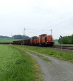 203-29 und 203-?? ziehen am 27.05.2016 einen gemischten Güterzug durch Drochaus(Vogtl.)