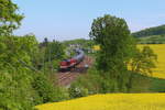 Kesselzug mit 204 425 und 204 354 bei Jocketa/Pöhl auf dem weg nach Weiden. Foto entstand an Christihimmelfahrt 2018. 