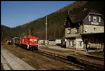 DB 204774 erreicht hier am 16.2.2001 mit einem Güterzug den Bahnhof Lichtentanne.