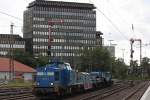 Press 204 022 am 19.8.13 mit einem Schwertransportwagen in Düsseldorf-Rath.