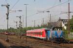 RTB V104 verlsst am 27.5.13 mit dem 430 053 Dsseldorf-Rath in Richtung Stolberg.