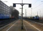 Die V105  Sally  von der Rurtalbahn steht in Aachen-West mit einem kurzen Bleizug aus Antwerpen-Lillo(B) nach Stolberg-Hammer und wartet auf die Abfahrt nach Stolberg-Hbf.