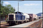 211205 steht mit ihrer Übergabe nach Miltenberg am 1.7.1993 um 14.52 Uhr im Bahnhof Amorbach.
