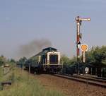 Klassische Einfahrsignalkombination von Rodheim aus Richtung Friedrichsdorf im September 1985 mit 211 175.