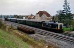 Sonderfahrt auf der Ammertalbahn mit DB-Lok 211 140-9, Bahnhof Altingen (01.05.1985)