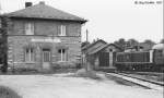 4 Monate spter schob 211 201 ihre Wagen in den „alten“ Bahnhof Beilngries. Links das erste Beilngrieser Empfangsgebude, in dem das Zugpersonal Montag bis Donnerstag bernachtete. Und im Hintergrund der bereits gleislose zweistndige Lokschuppen.