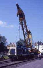 211011 am Haken von  Goliath  am 4.7.1987 in Minden anläßlich der Ausstellung   140 Jahre Cöln Mindener Eisenbahn .