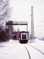 Alles Geschichte!!!  Am 12.11.1987, es war ein früher Wintertag, gab es noch im Bahnhof Hasbergen eine  Verladehalle und einen Kran mit Anschlussgleis.