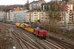 211 125 mit Baukran in Wuppertal, am 13.02.2019.