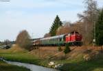 V 100 1041 der Nesa mit ihrem Lr (Triberg-Rottweil) am km 77,4 12.4.09.