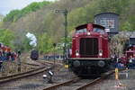 212 007 zieht den Pendelzug aus dem Museum Bochum Dahlhausen raus.