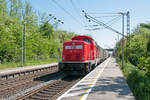 212 094 mit der Bayer CropScience Zug. Der Bahnhof Hähnlein - Alsbach, von Gleis 1 fotografiert am 08 Mai 2018.