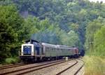 212 305 und 290 272 bei der Einfahrt in Binolen, 09.08.1989, N 6475