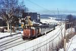 Nochmals eine Aufnahme vom Bahnhof Berleburg in alter Herrlichkeit. Am 27.1.1980 macht sich die Siegener 212 151 auf den Weg nach Hause.