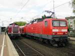 DB 143 854-8 neben 212 007-9 in Essen Steele am 16.4.2011