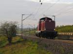 EfW 212 370-1 (92 80 1212 370-1 D-EFW) als Tfzf Richtung Wiesbaden, bei Erbach (Rheingau); 28.10.2011