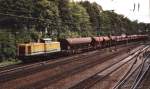  Gelber Blitz in Aktion  Hier bei einem mittelschweren Schottertransport auf der Oberrheinstrecke,in Offenburg einfahrend.